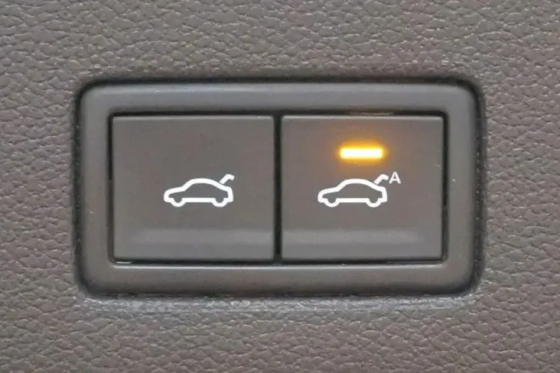 Volkswagen Touareg din 2022 cu 33.652 km - oferta VOL143249 - foto 39