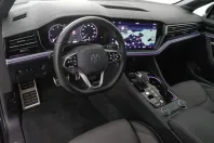 Volkswagen Touareg 3.0 TDI 4M DSG R-Line din 2025 cu 17.941 km - oferta VOL143252 - foto 10