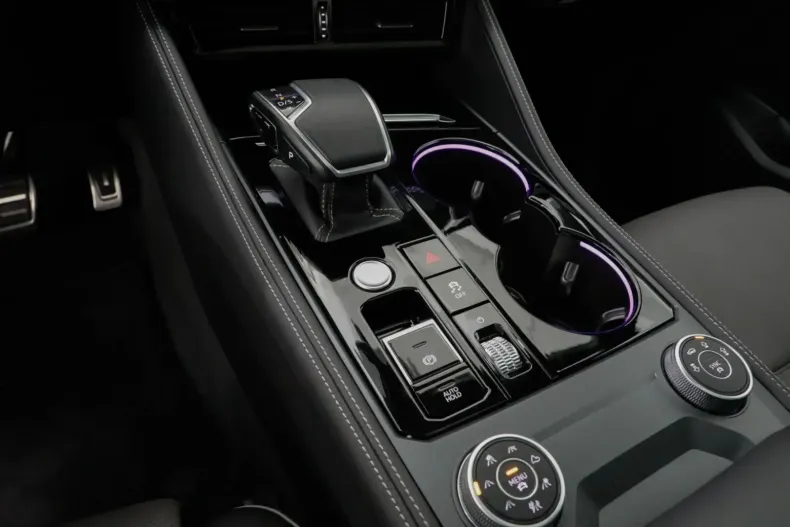 Volkswagen Touareg 3.0 TDI 4M DSG R-Line din 2025 cu 17.941 km - oferta VOL143252 - foto 20