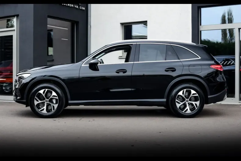 Mercedes-Benz GLC 300 din 2024 cu 52.200 km - oferta MER143256 - foto 2