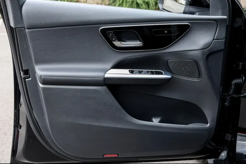 Mercedes-Benz GLC 300 din 2024 cu 52.200 km - oferta MER143256 - foto 9