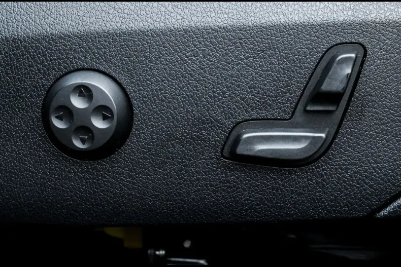 Mercedes-Benz GLC 300 din 2024 cu 52.200 km - oferta MER143256 - foto 10