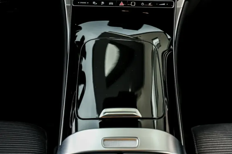 Mercedes-Benz GLC 300 din 2024 cu 52.200 km - oferta MER143256 - foto 27