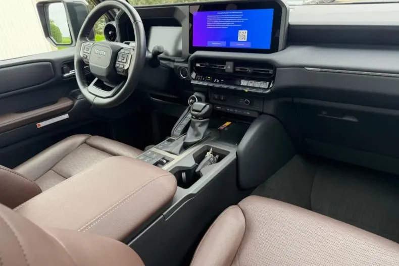 Toyota Land Cruiser din 2024 cu 23.580 km - oferta TOY143265 - foto 8