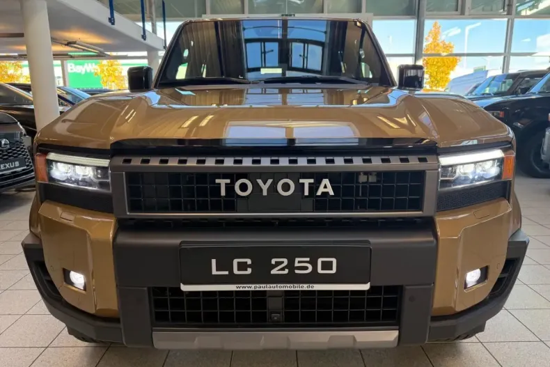 Toyota Land Cruiser din 2024 cu 25.288 km - oferta TOY143266 - foto 2