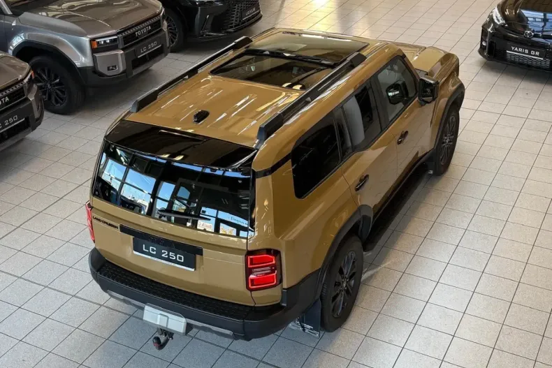 Toyota Land Cruiser din 2024 cu 25.288 km - oferta TOY143266 - foto 8