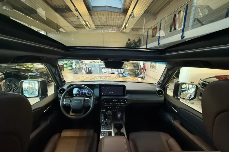 Toyota Land Cruiser din 2024 cu 25.288 km - oferta TOY143266 - foto 9