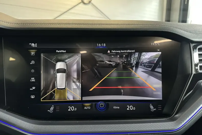 Volkswagen Touareg din 2022 cu 68.197 km - oferta VOL143268 - foto 12