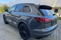 Volkswagen Touareg din 2022 cu 62.112 km - oferta VOL143287 - foto 4