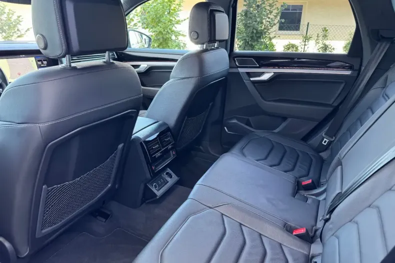 Volkswagen Touareg din 2022 cu 62.112 km - oferta VOL143287 - foto 14