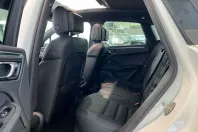 Porsche Macan din 2023 cu 12.300 km - oferta POR143305 - foto 10