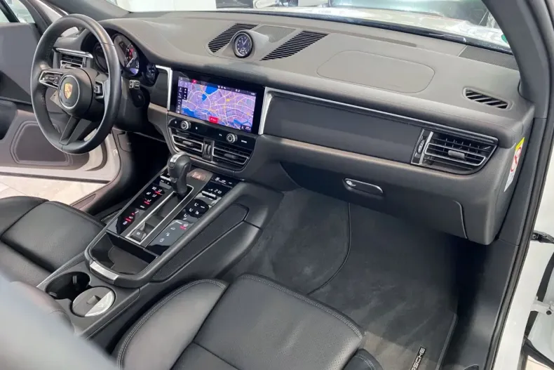 Porsche Macan din 2023 cu 12.300 km - oferta POR143305 - foto 13