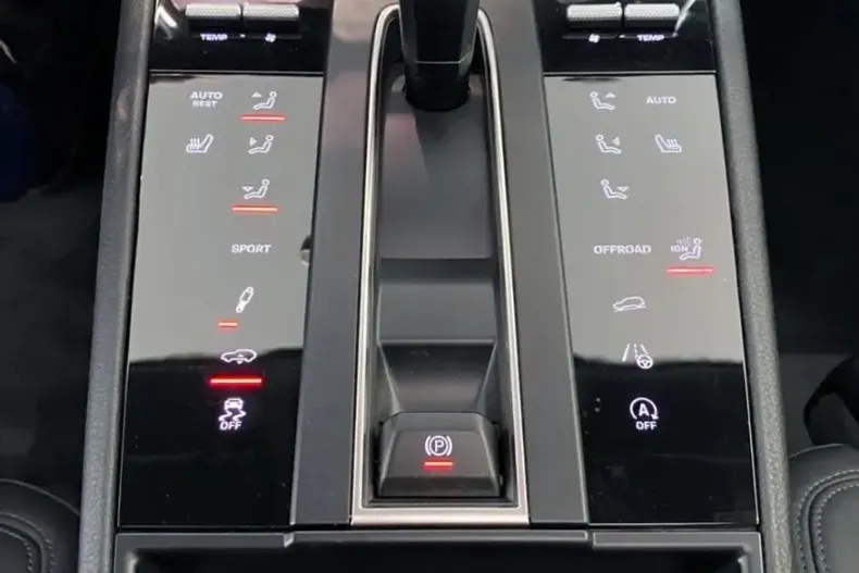 Porsche Macan din 2023 cu 12.300 km - oferta POR143305 - foto 16