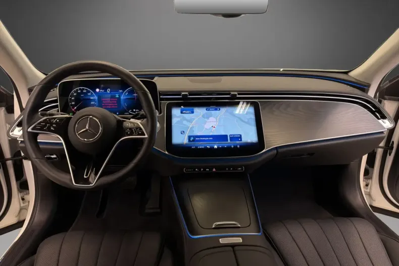 Mercedes-Benz E 300 din 2024 cu 24.243 km - oferta MER143307 - foto 17