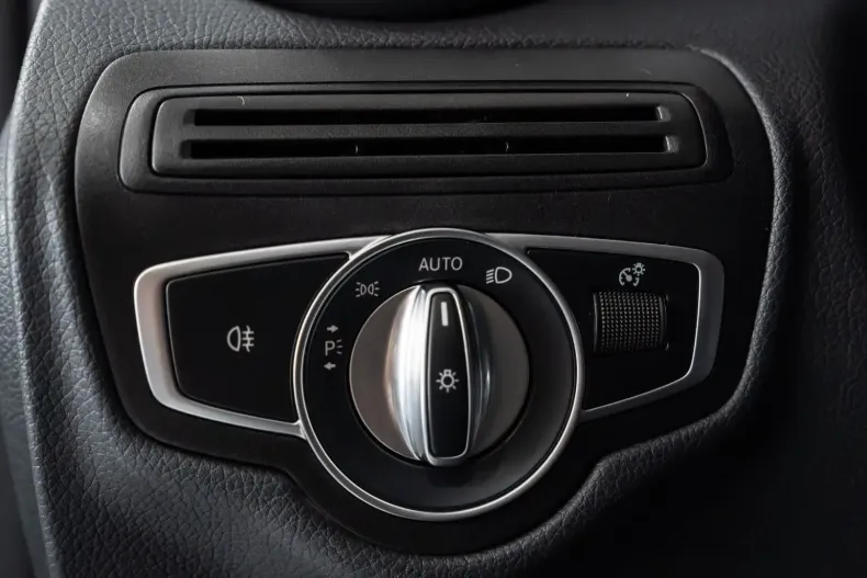 Mercedes-Benz GLC 400 din 2022 cu 65.457 km - oferta MER143333 - foto 26