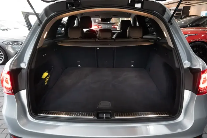 Mercedes-Benz GLC 400 din 2022 cu 65.457 km - oferta MER143333 - foto 28