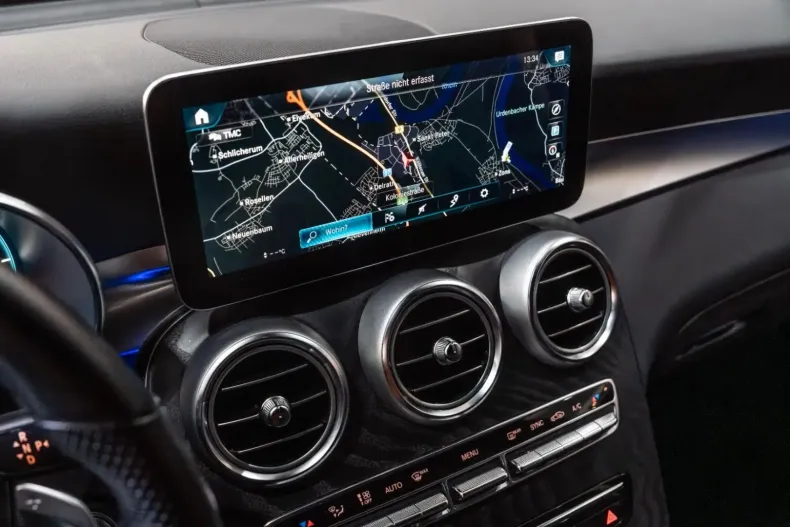 Mercedes-Benz GLC 400 din 2022 cu 75.404 km - oferta MER143344 - foto 20