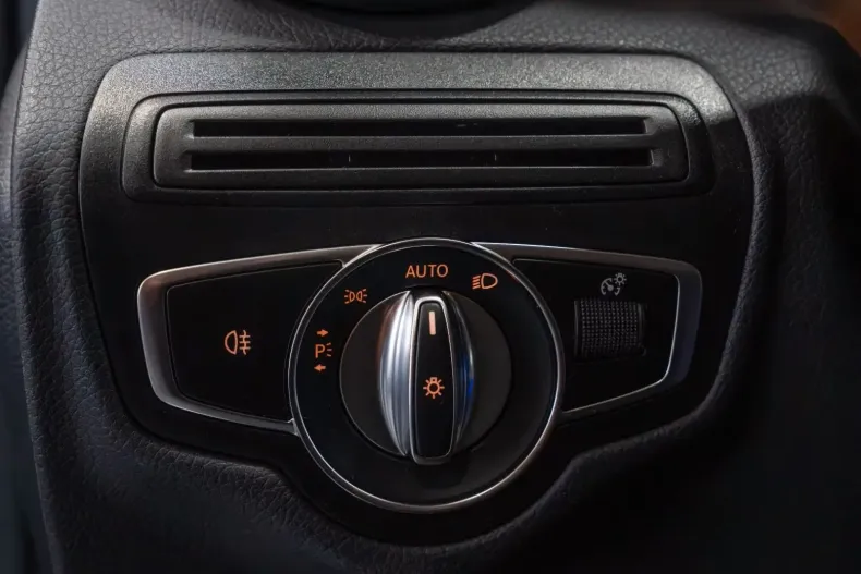 Mercedes-Benz GLC 400 din 2022 cu 75.404 km - oferta MER143344 - foto 26