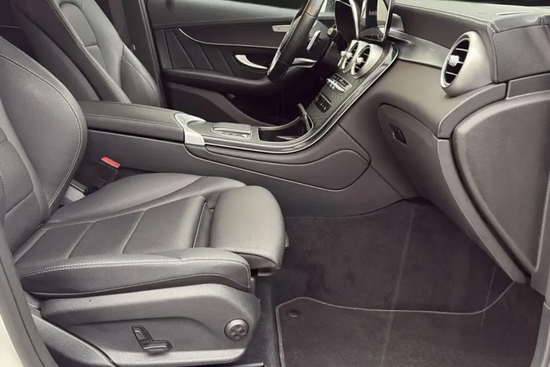 Mercedes-Benz GLC 300 AMG Coupe din 2022 cu 32.627 km - oferta MER143358 - foto 18