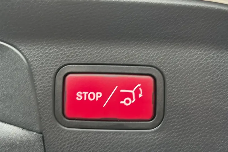 Mercedes-Benz GLC 300 AMG Coupe din 2022 cu 32.627 km - oferta MER143358 - foto 27