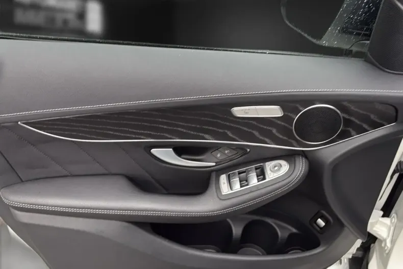 Mercedes-Benz GLC 300 AMG Coupe din 2022 cu 32.627 km - oferta MER143358 - foto 29