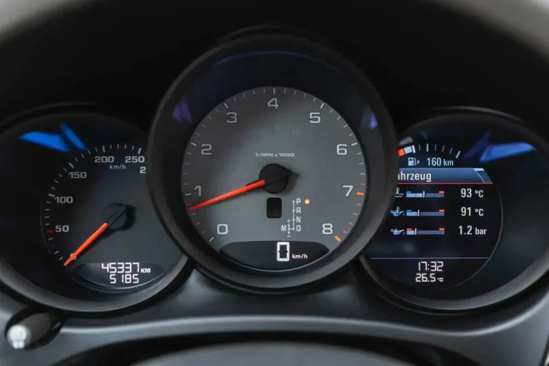 Porsche Macan din 2021 cu 45.337 km - oferta POR143382 - foto 25