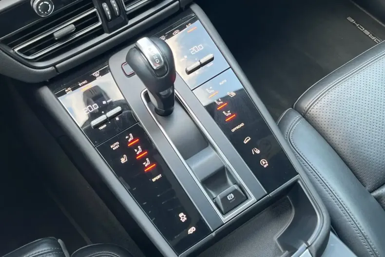 Porsche Macan din 2020 cu 70.700 km - oferta POR143383 - foto 26