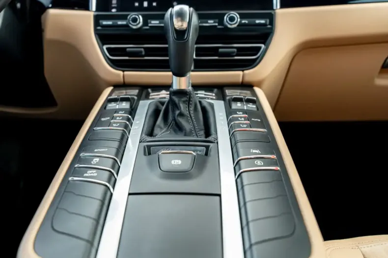 Porsche Macan din 2020 cu 28.500 km - oferta POR143393 - foto 21