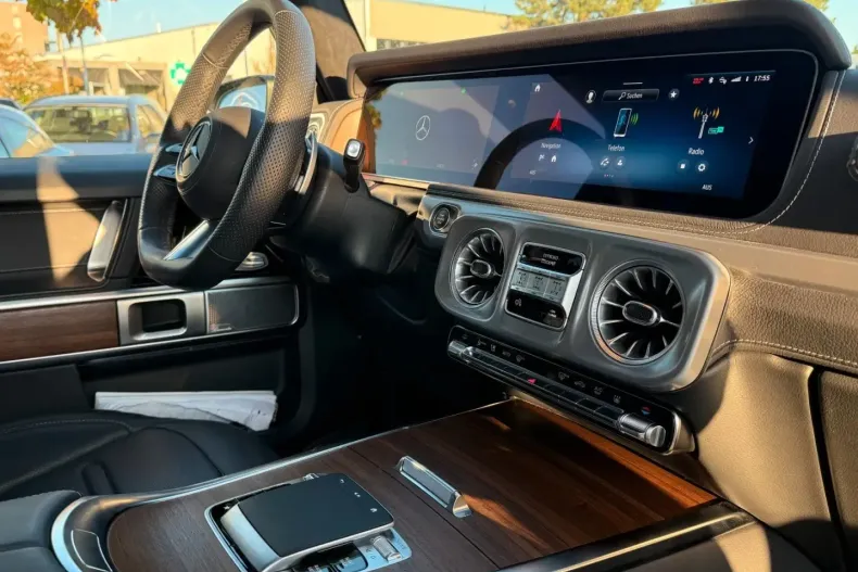 Mercedes-Benz G 450 din 2025 cu 11.000 km - oferta MER143396 - foto 8