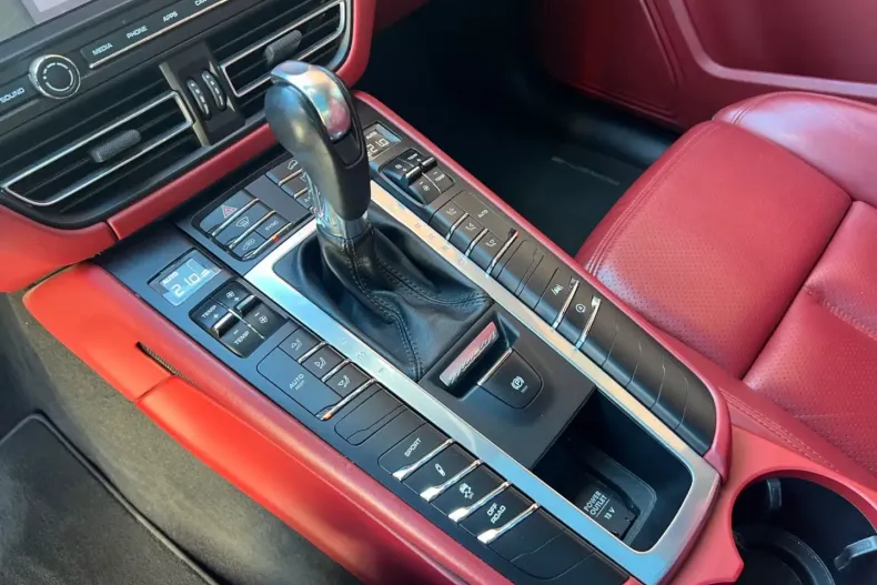 Porsche Macan din 2021 cu 121.000 km - oferta POR143398 - foto 22