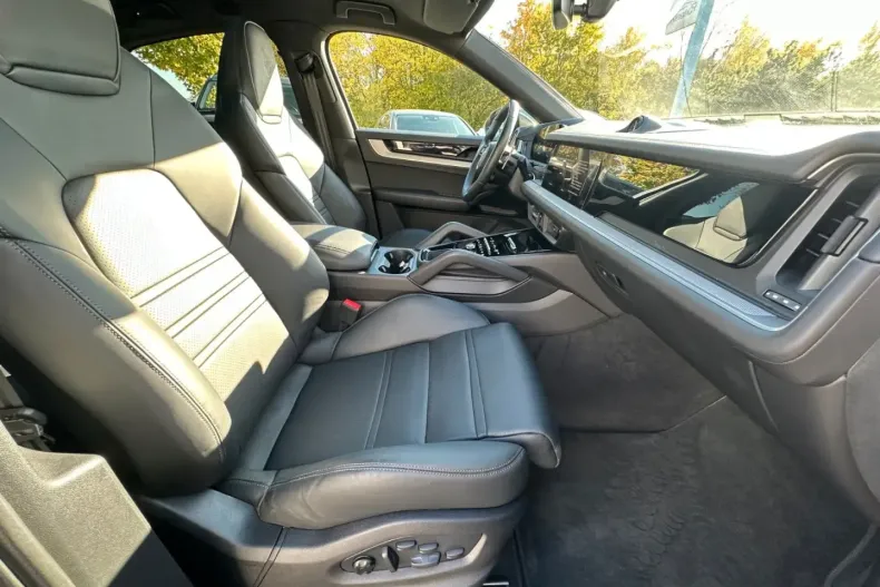 Porsche Cayenne din 2024 cu 3.800 km - oferta POR143400 - foto 7