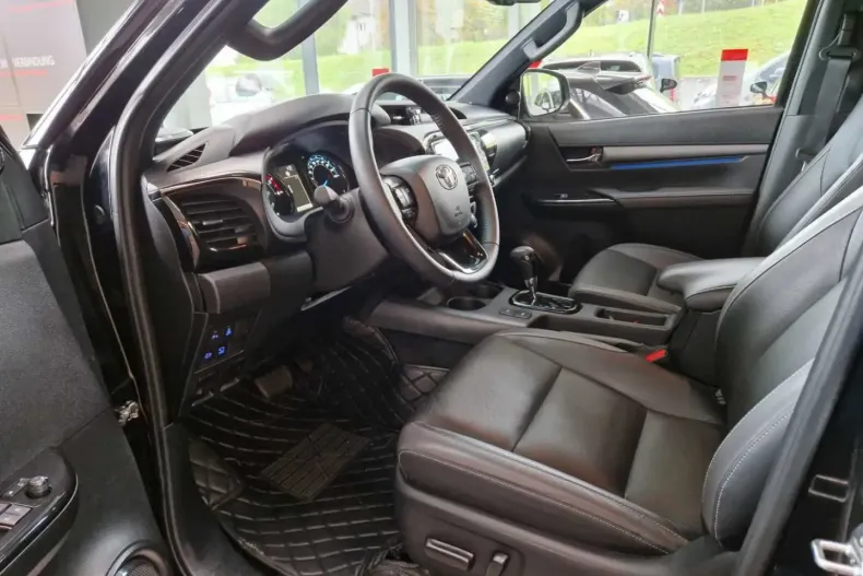 Toyota Hilux din 2024 cu 10.400 km - oferta TOY143402 - foto 8