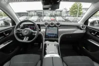 Mercedes-Benz GLC 200 din 2024 cu 19.600 km - oferta MER143444 - foto 8