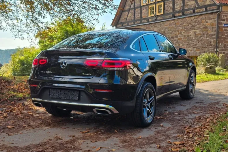 Mercedes-Benz GLC 300 din 2021 cu 84.865 km - oferta MER143454 - foto 4