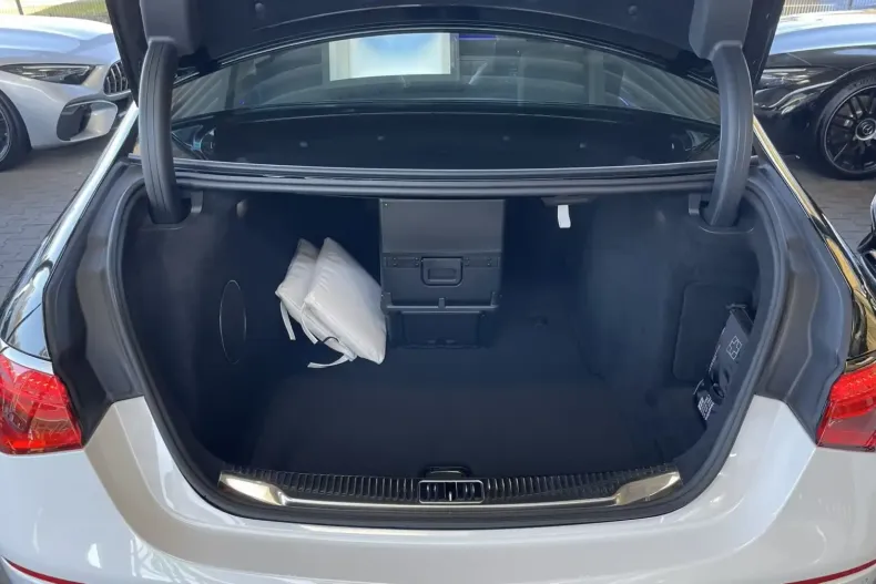 Mercedes-Benz S 580 din 2025 cu 3.600 km - oferta MER143461 - foto 20