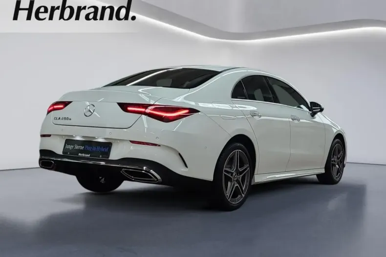 Mercedes-Benz CLA 250 din 2024 cu 18.850 km - oferta MER143467 - foto 2