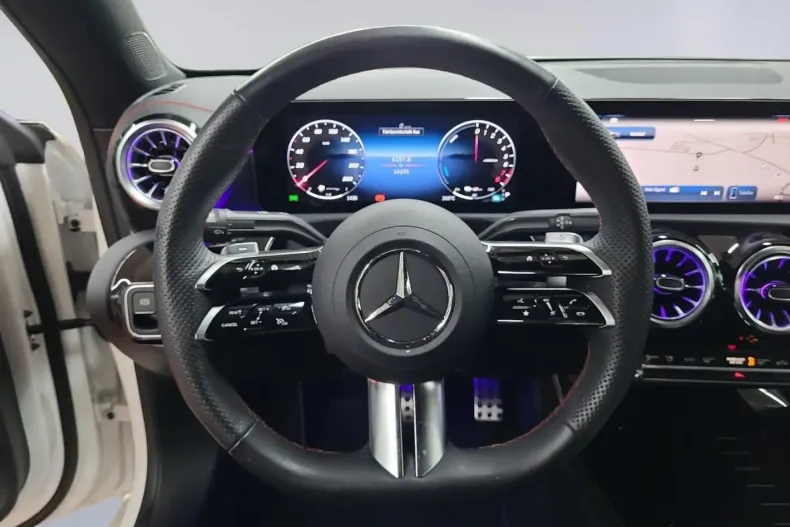 Mercedes-Benz CLA 250 din 2024 cu 18.850 km - oferta MER143467 - foto 5