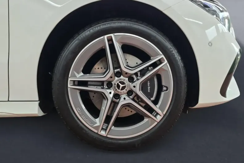 Mercedes-Benz CLA 250 din 2024 cu 18.850 km - oferta MER143467 - foto 12