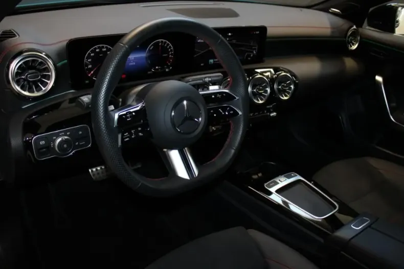 Mercedes-Benz CLA 250 din 2024 cu 15.029 km - oferta MER143468 - foto 7