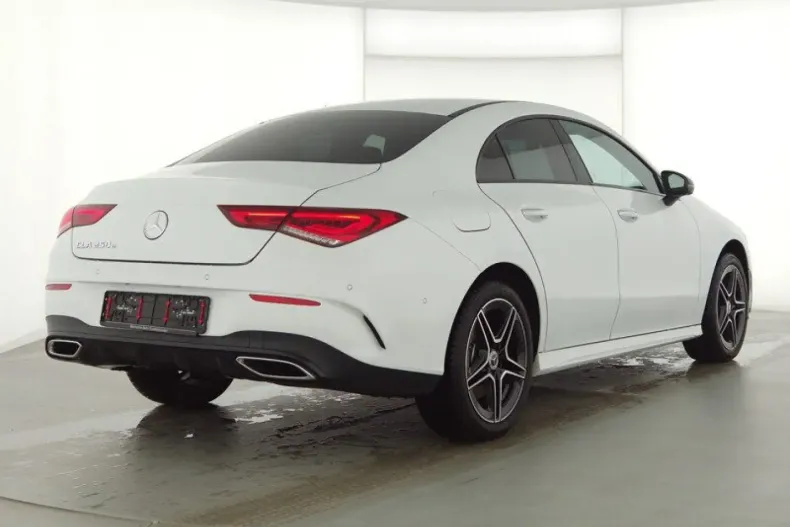 Mercedes-Benz CLA 250 din 2023 cu 37.874 km - oferta MER143472 - foto 2