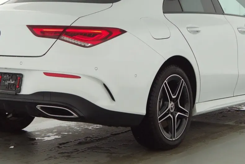 Mercedes-Benz CLA 250 din 2023 cu 37.874 km - oferta MER143472 - foto 4