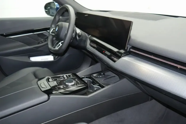 BMW 520 din 2024 cu 8.653 km - oferta BMW143485 - foto 6