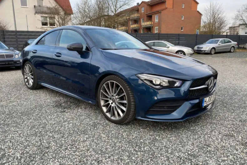 Mercedes-Benz CLA 200 din 2021 cu 67.900 km - oferta MER143508 - foto 1