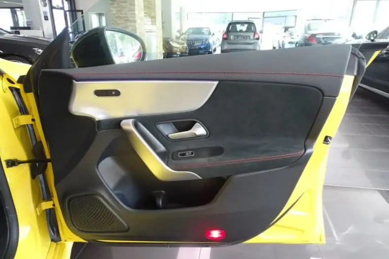 Mercedes-Benz CLA 220 din 2021 cu 102.500 km - oferta MER143510 - foto 20