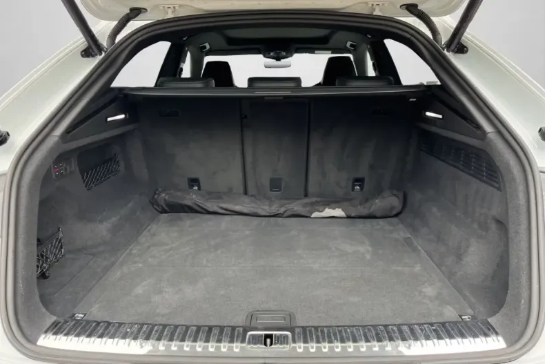 Audi Q8 din 2021 cu 70.265 km - oferta AUD143513 - foto 3