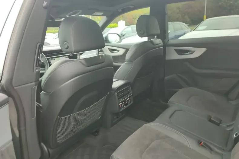 Audi Q8 din 2023 cu 46.922 km - oferta AUD143527 - foto 13