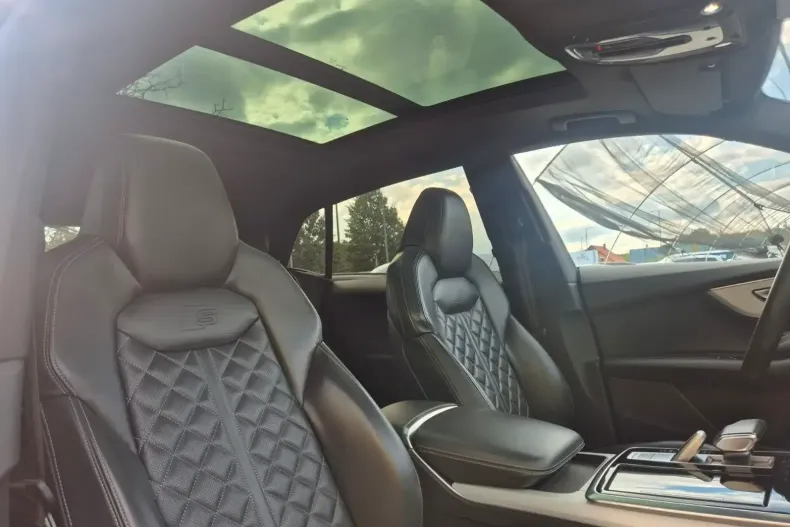 Audi Q8 din 2023 cu 76.145 km - oferta AUD143528 - foto 9