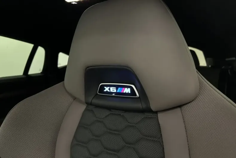 BMW X6 M din 2024 cu 9.901 km - oferta BMW143531 - foto 36