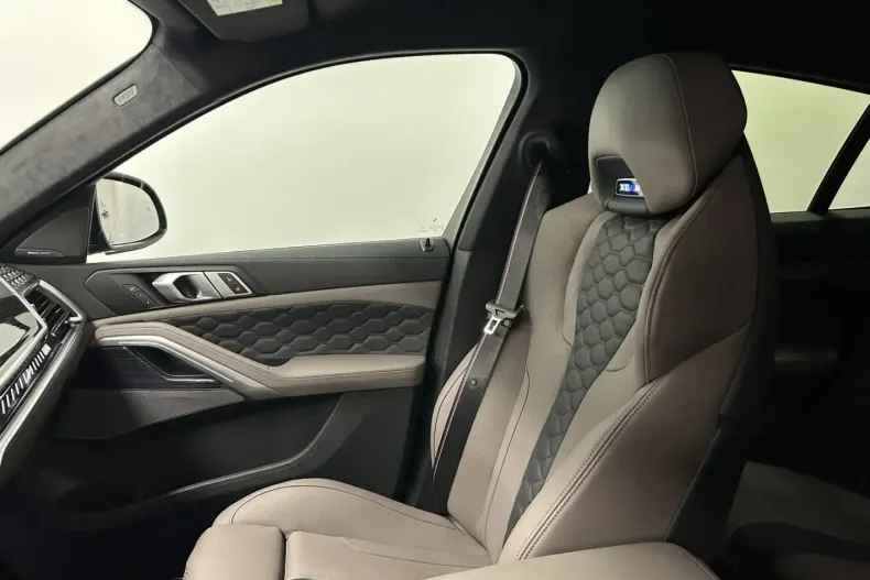 BMW X6 M din 2024 cu 9.901 km - oferta BMW143531 - foto 38