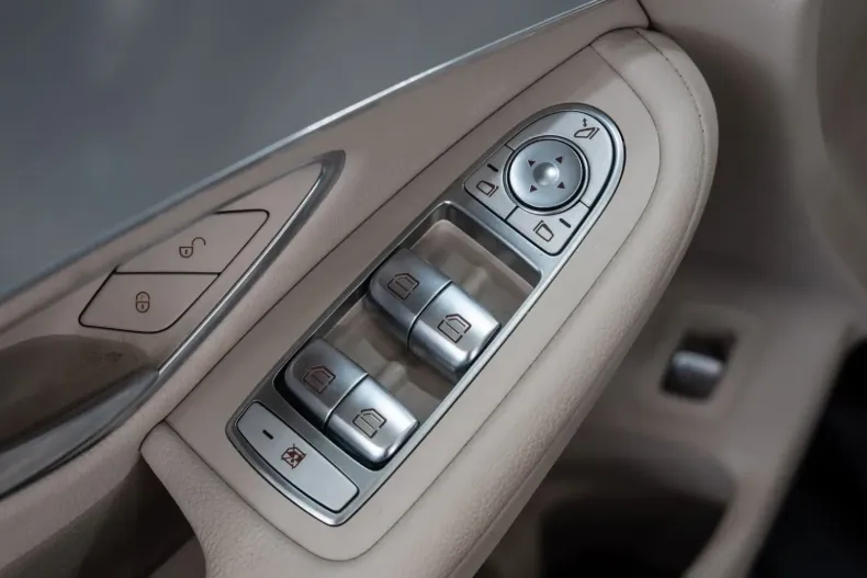 Mercedes-Benz GLC 400 din 2020 cu 59.803 km - oferta MER143534 - foto 22